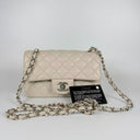Sac à bandoulière Mini Timeless en cuir caviar beige - Chanel