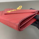 Sac à bandoulière Cassandre en cuir grain de poudre rouge - Saint-Laurent