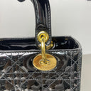 Sac à bandoulière Lady Dior Médium Vintage en cuir verni noir - Christian Dior