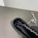 Sac à bandoulière Wallet-On-Chain en cuir noir - Chanel