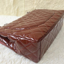 Sac à bandoulière Maxi Jumbo en cuir verni bordeaux - Chanel