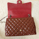 Sac à bandoulière Maxi Jumbo en cuir verni bordeaux - Chanel