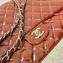 Sac à bandoulière Maxi Jumbo en cuir verni bordeaux - Chanel