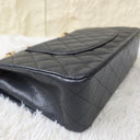 Sac à bandoulière Timeless 11.12 en cuir caviar noir - Chanel