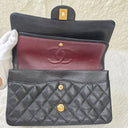 Sac à bandoulière Timeless 11.12 en cuir caviar noir - Chanel