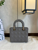 Sac à bandoulière Lady Dior Small en cuir lisse gris - Christian Dior