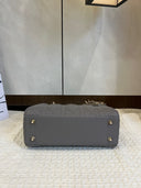 Sac à bandoulière Lady Dior Small en cuir lisse gris - Christian Dior