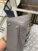 Sac à bandoulière Lady Dior Small en cuir lisse gris - Christian Dior