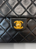 Sac à bandoulière Timeless Square en cuir lisse noir - Chanel