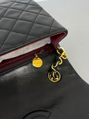 Sac à bandoulière Timeless Square en cuir lisse noir - Chanel