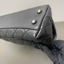 Sac à bandoulière Coco Handle en cuir caviar noir - Chanel