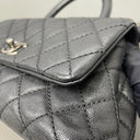 Sac à bandoulière Coco Handle en cuir caviar noir - Chanel