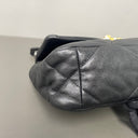 Sac à bandoulière Chanel 19 small en cuir noir - Chanel