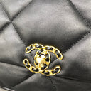 Sac à bandoulière Chanel 19 small en cuir noir - Chanel