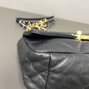 Sac à bandoulière Chanel 19 small en cuir noir - Chanel