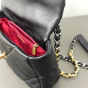 Sac à bandoulière Chanel 19 small en cuir noir - Chanel