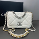 Sac à bandoulière Chanel 19 small en cuir blanc - Chanel