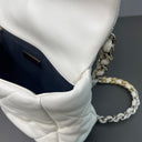 Sac à bandoulière Chanel 19 small en cuir blanc - Chanel