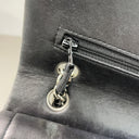 Sac à bandoulière Timeless 25CM en cuir verni noir - Chanel