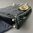 Sac à bandoulière Mini Lady Dior en cuir verni noir - Christian Dior