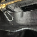 Sac à bandoulière Mini Lady Dior en cuir verni noir - Christian Dior