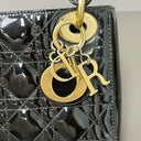 Sac à bandoulière Mini Lady Dior en cuir verni noir - Christian Dior