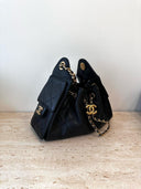 Sac à épaule Mini Sac Chanel 25 en cuir caviar noir - Chanel