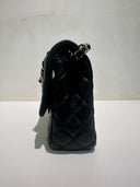 Sac à bandoulière Timeless Valentine Hearts en cuir lisse noir - Chanel