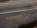 Sac à bandoulière Timeless Valentine Hearts en cuir lisse noir - Chanel