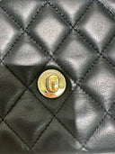 Sac à bandoulière Timeless Valentine Hearts en cuir lisse noir - Chanel
