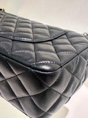 Sac à bandoulière Timeless Valentine Hearts en cuir lisse noir - Chanel
