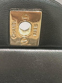 Sac à bandoulière Timeless Valentine Hearts en cuir lisse noir - Chanel
