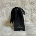 Sac à bandoulière Timeless 25 en cuir caviar noir - Chanel