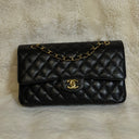 Sac à bandoulière Timeless 25 en cuir caviar noir - Chanel
