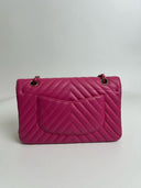 Sac à bandoulière Timeless 25 en cuir chevron rose - Chanel