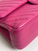Sac à bandoulière Timeless 25 en cuir chevron rose - Chanel