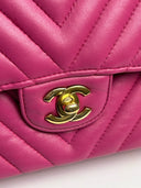 Sac à bandoulière Timeless 25 en cuir chevron rose - Chanel