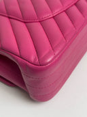Sac à bandoulière Timeless 25 en cuir chevron rose - Chanel