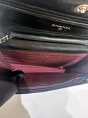 Sac à bandoulière Wallet-On-Chain en cuir lisse noir - Chanel