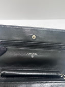 Sac à bandoulière Wallet-On-Chain en cuir lisse noir - Chanel