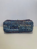 Sac à bandoulière Timeless mini en tweed bleu - Chanel