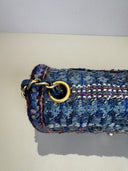 Sac à bandoulière Timeless mini en tweed bleu - Chanel