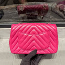 Sac à bandoulière Timeless 20CM en cuir chevron rose - Chanel