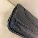 Sac à bandoulière Wallet-On-Chain en cuir caviar noir - Chanel