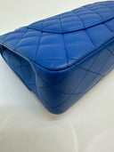 Sac à bandoulière Timeless 11.12 en cuir lisse bleu - Chanel