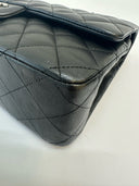 Sac à bandoulière Timeless 11.12 en cuir lisse noir - Chanel