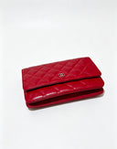 Sac à bandoulière Wallet-On-Chain en cuir lisse rouge - Chanel