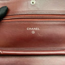 Sac à bandoulière Wallet-On-Chain en cuir caviar bordeaux - Chanel