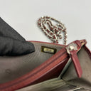 Sac à bandoulière Wallet-On-Chain en cuir caviar bordeaux - Chanel