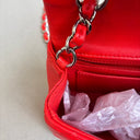 Sac à bandoulière Timeless 20CM en cuir lisse rouge - Chanel